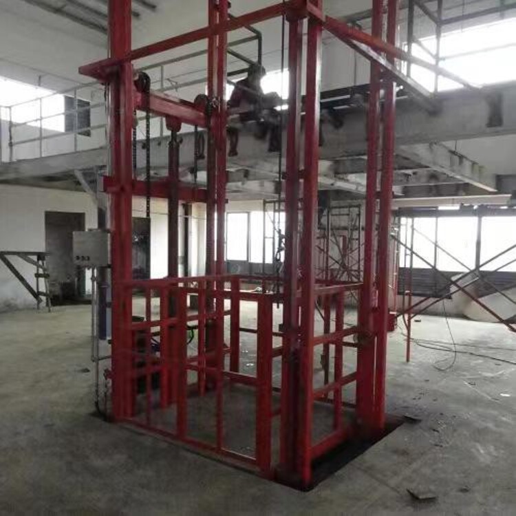 液压升降货梯生产厂家发展方向_东营升降货梯故障如何解决_液压升降货梯安装步骤详解
